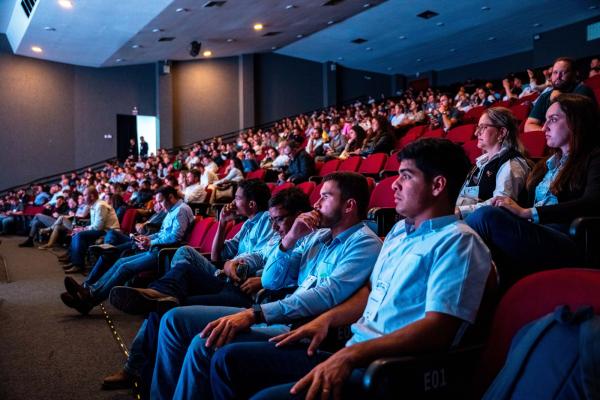 Público durante as palestras do 35º CNMS